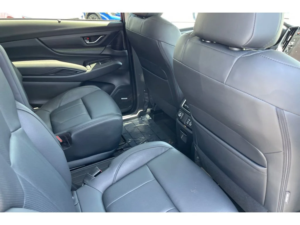 Certified Used 2025 Ice Silver Metallic Subaru Onyx Edition Touring image 19