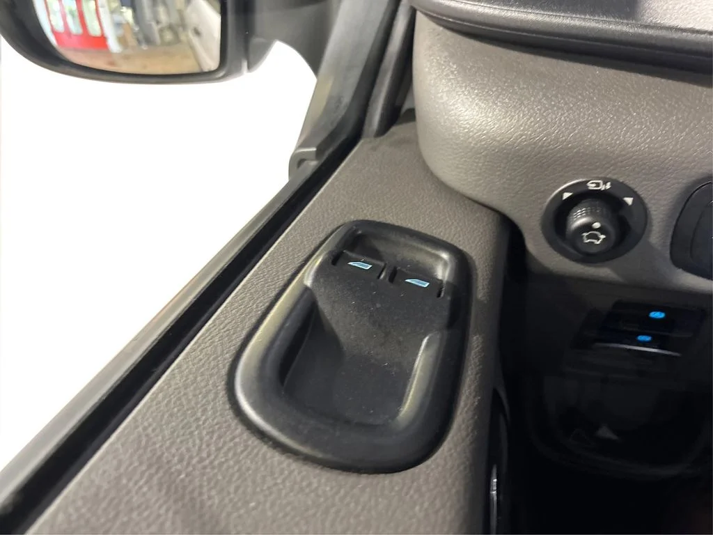 Certified Used 2024 Oxford White Ford XLT image 33