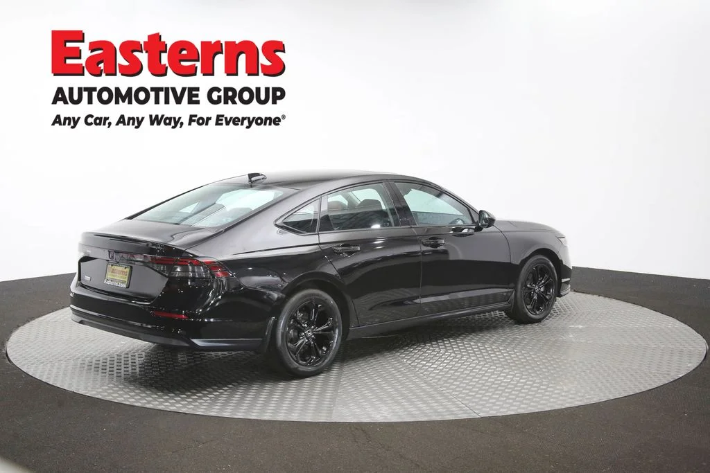 Used 2025 Black Honda SE image 41