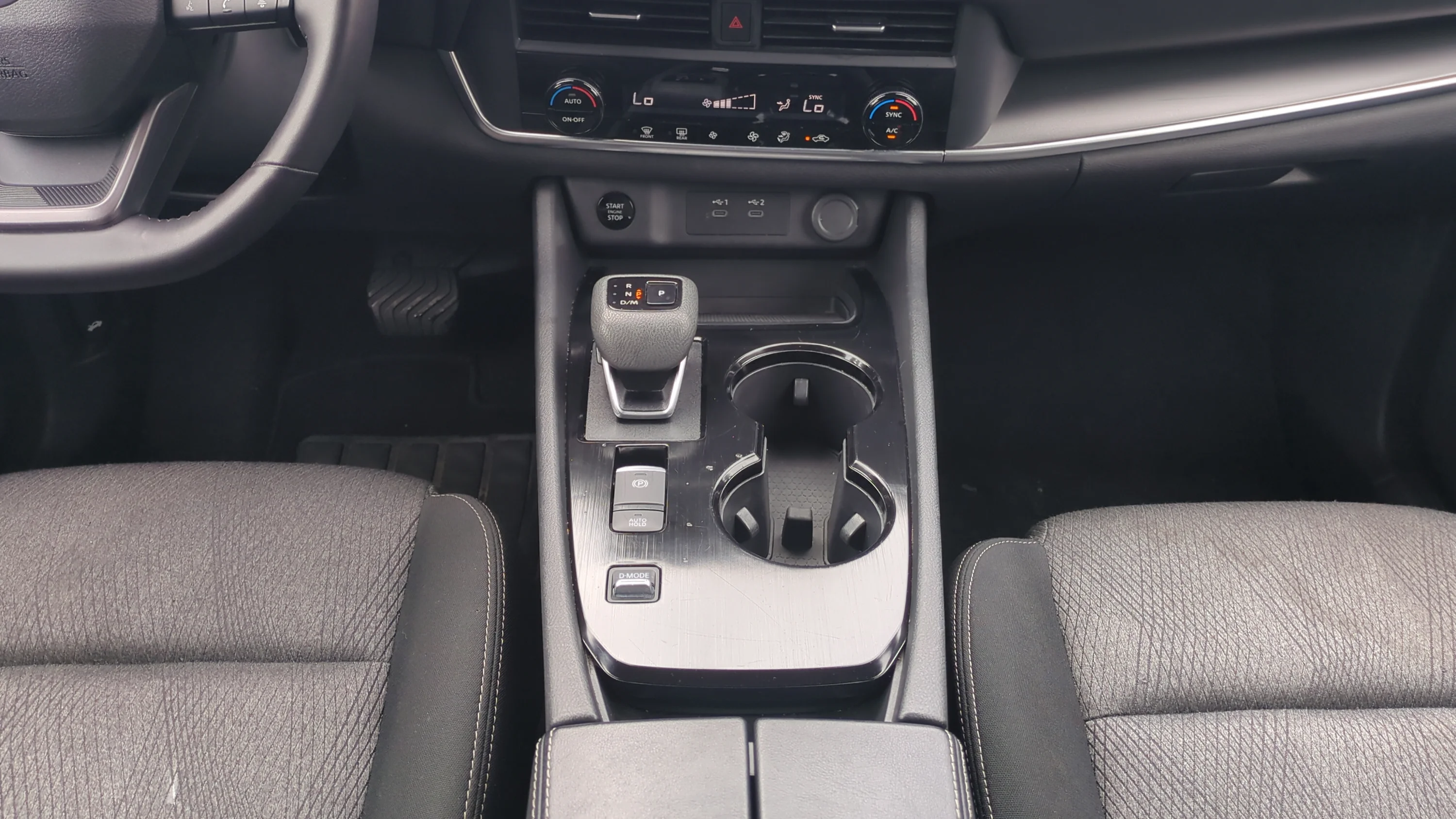 Used 2025 Super Black Nissan SV image 16