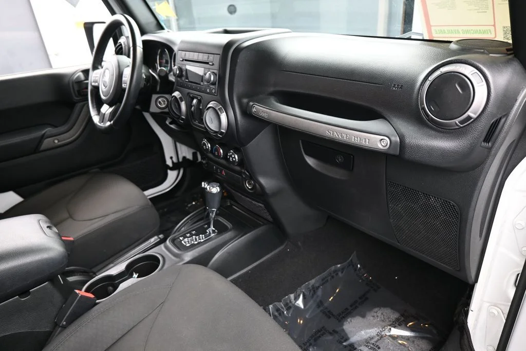 Used 2018 Bright White Clearcoat Jeep Unlimited Sport image 37