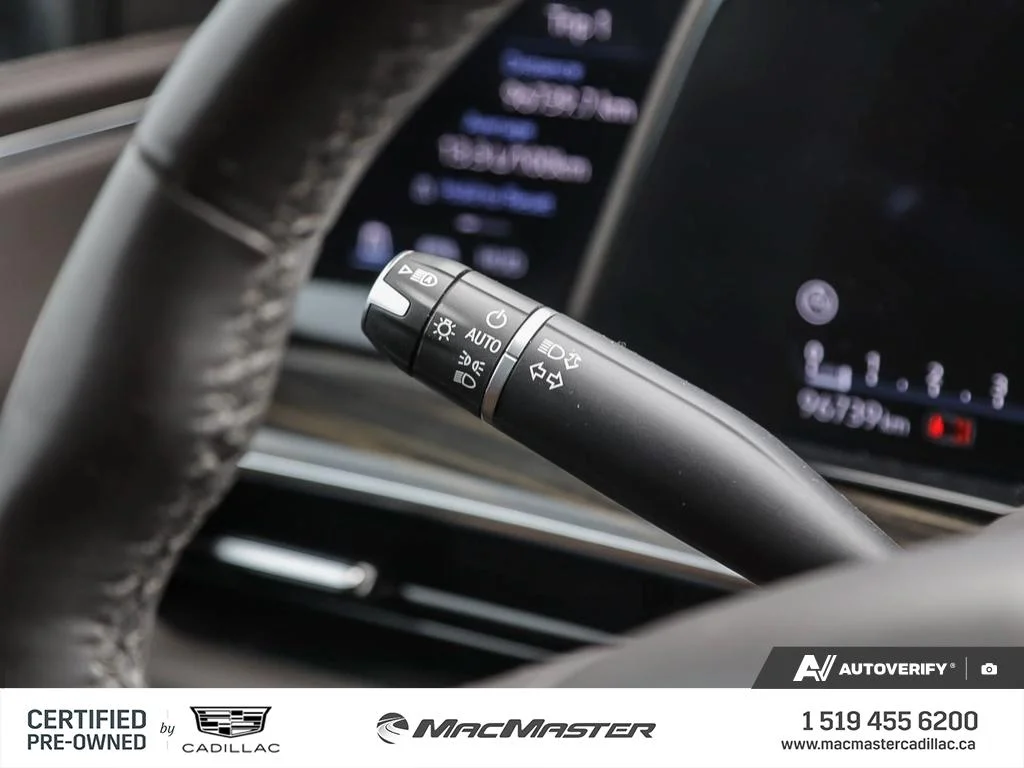 Certified Used 2022  Cadillac Premium Luxury image 21
