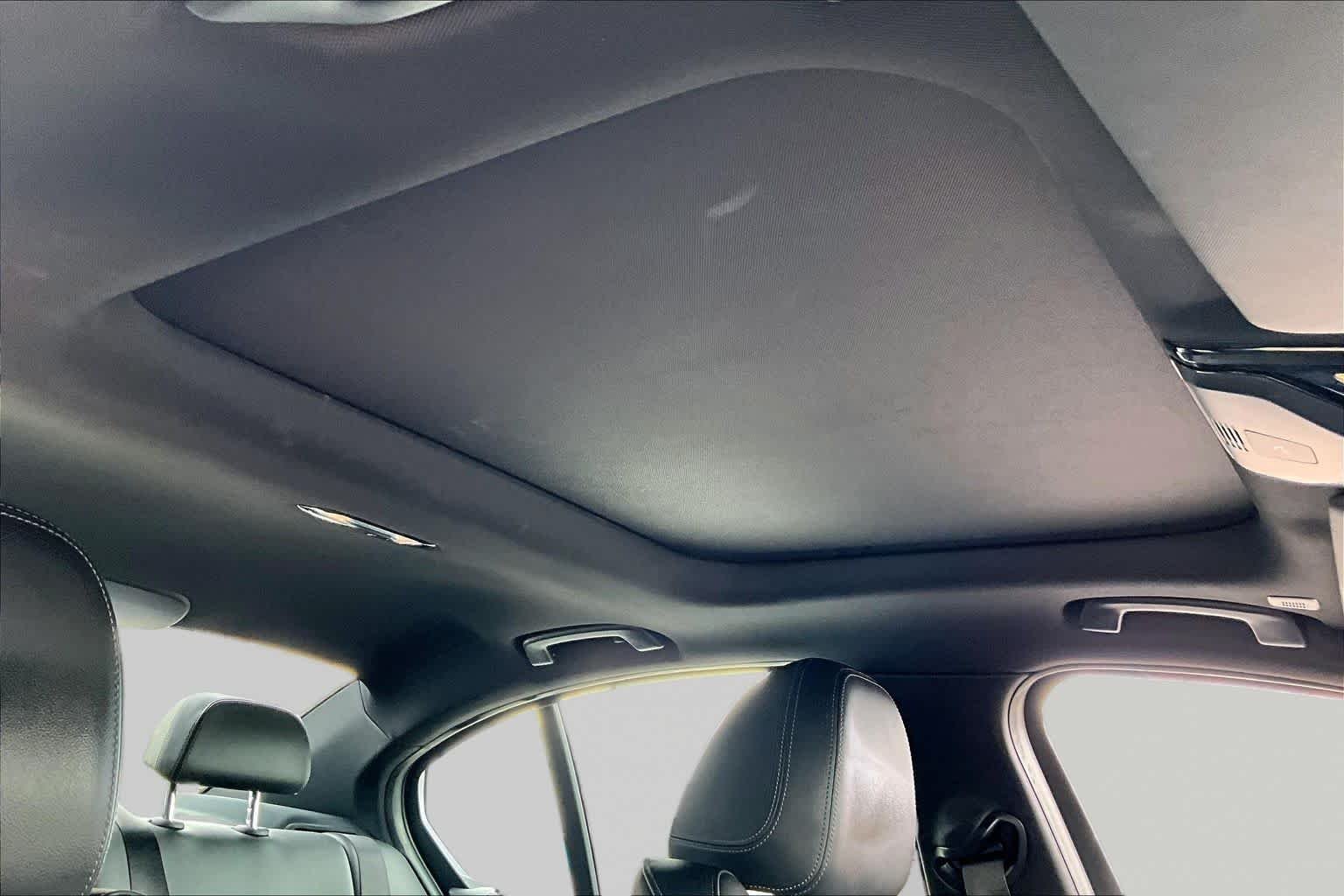 Used 2024 Skyscraper Grey Metallic BMW 330i image 13