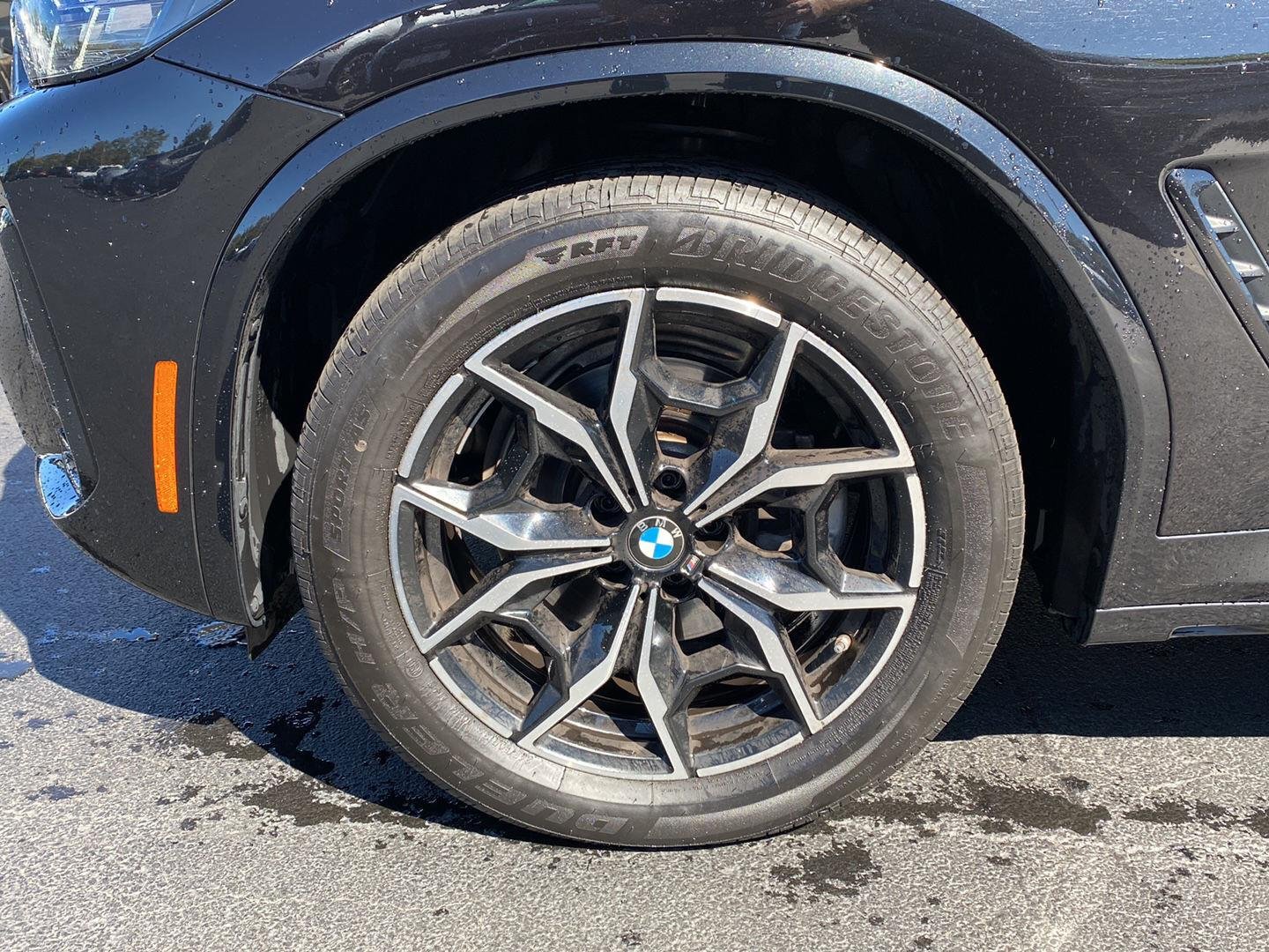 Used 2024 Black Sapphire Metallic BMW xDrive30i image 9