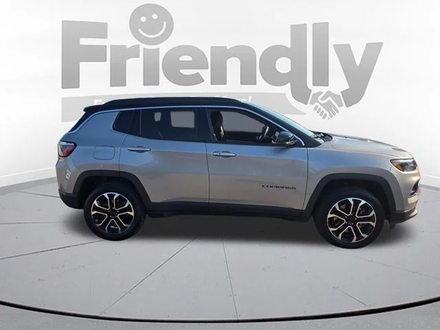 Used 2024 Silver Jeep Limited image 4