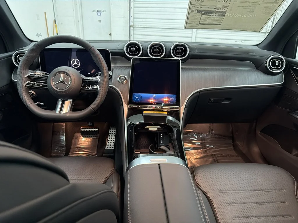 Used 2026 White Mercedes-Benz GLC 300 image 21