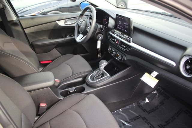 Used 2024 Gray Kia LXS image 31