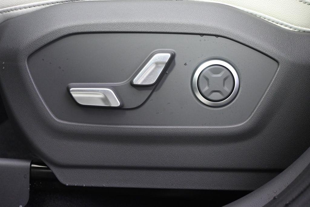 New 2026 Phantom Black Hyundai Limited AWD image 14