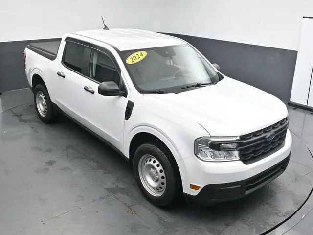 Used 2024 White Ford XL image 17