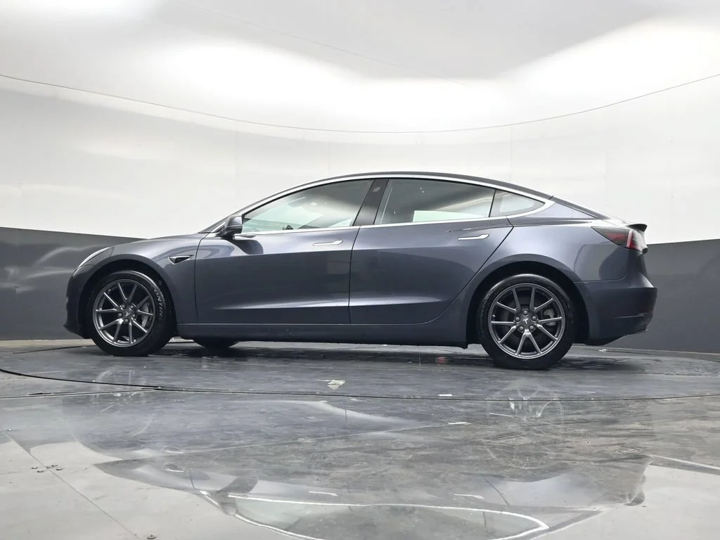 Used 2020 Midnight Silver Metallic Tesla Long Range image 35