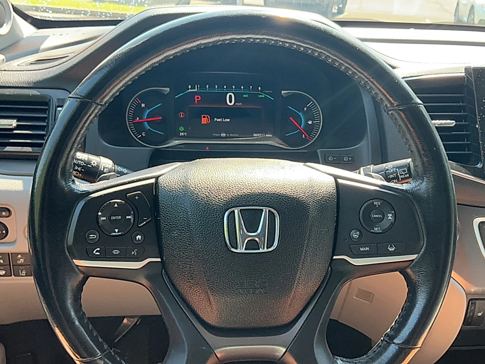 Used 2021 Crystal Black Pearl Honda AWD Black Edition image 10