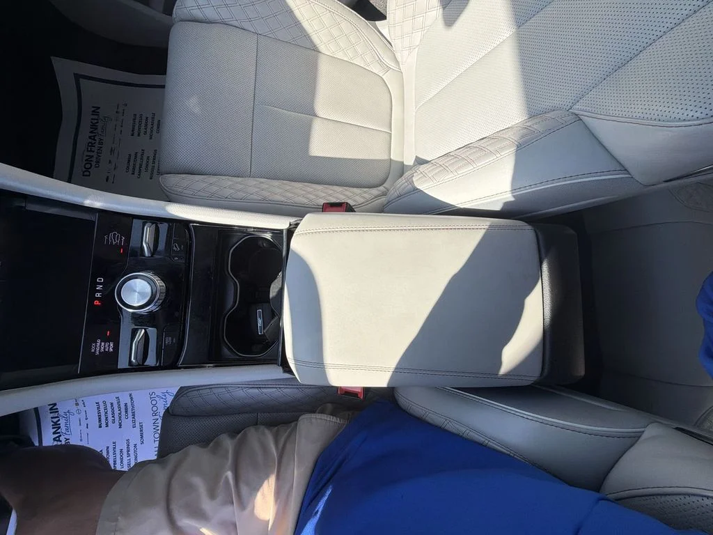 Used 2022 White Jeep Summit 4xe image 21