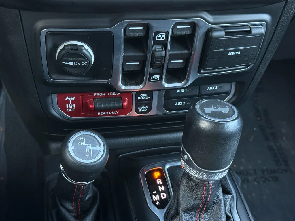 Used 2021  Jeep Unlimited Rubicon image 27