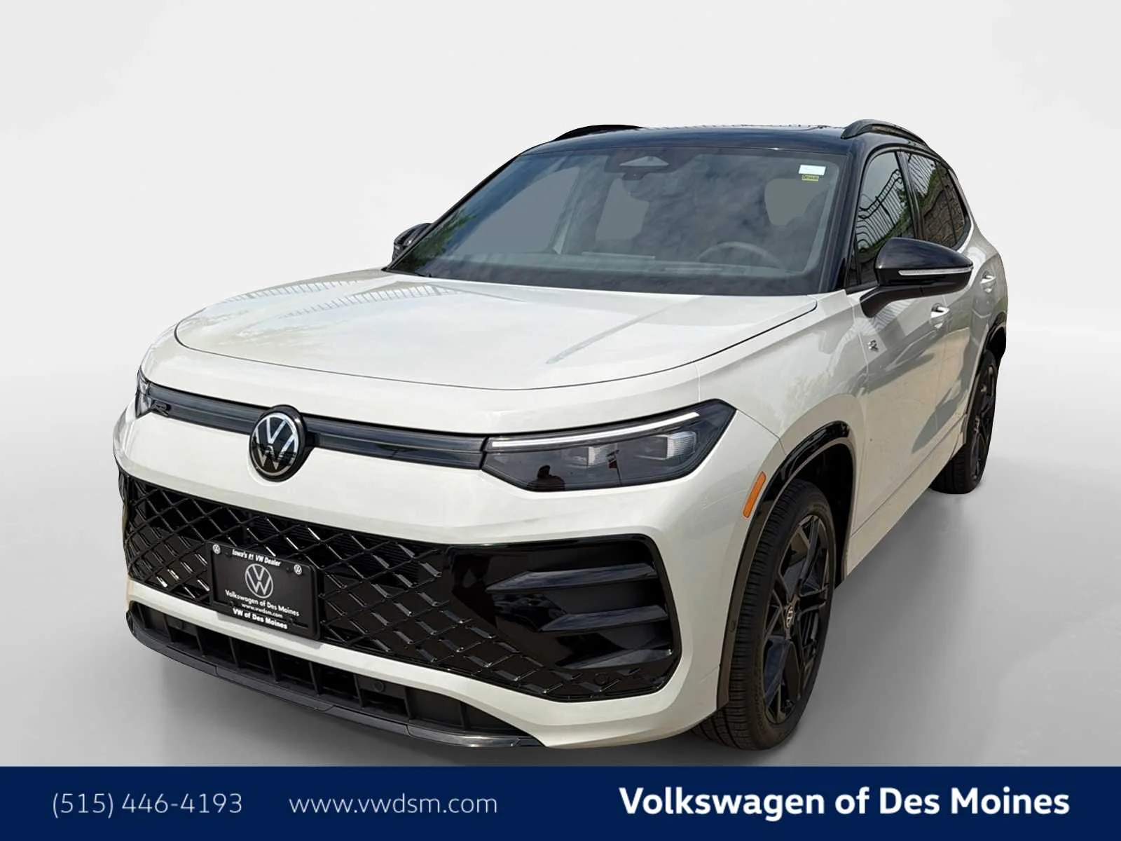 2026 Volkswagen Tiguan 2.0T SE R-Line Black 4Motion's photo