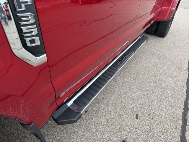Used 2022 Red Ford Lariat image 4