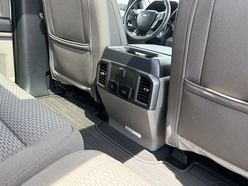 Used 2022 White Ford Super Duty XLT image 15
