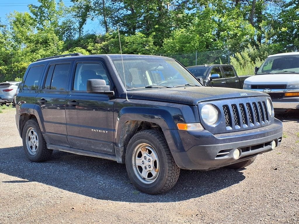 Used 2014 Blue Jeep Sport image 3