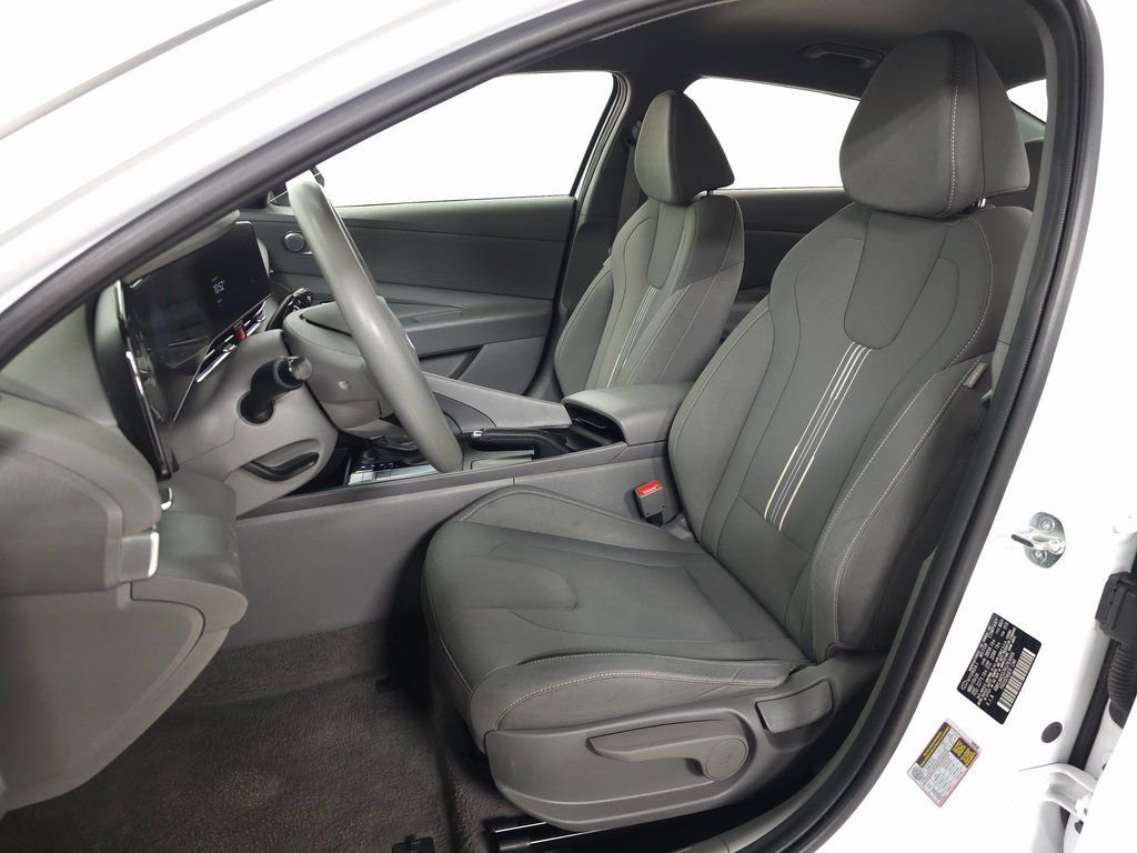 2024 Hyundai Elantra SEL - Photo 15