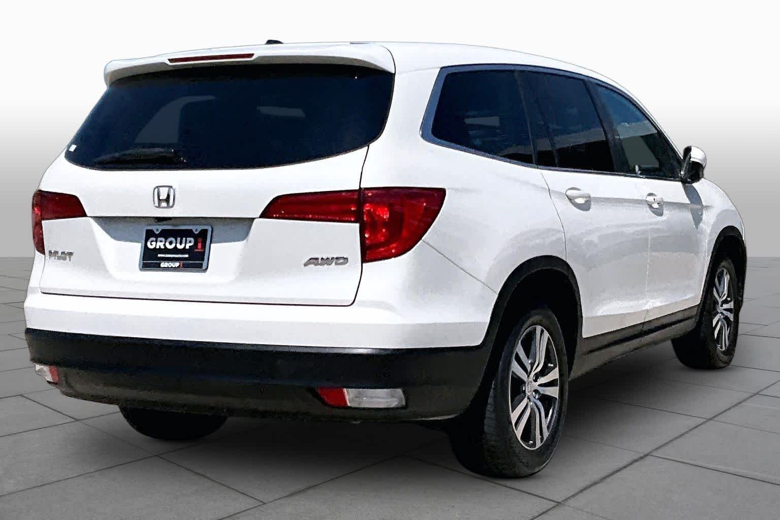 Used 2016 White Diamond Pearl Honda EX-L image 13