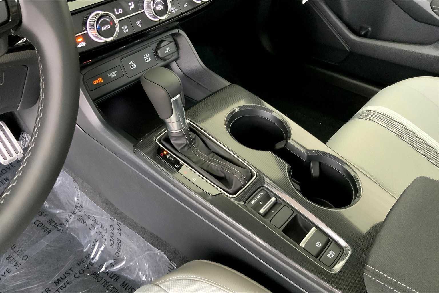 2026 Honda Civic Hatchback Sport - Photo 8