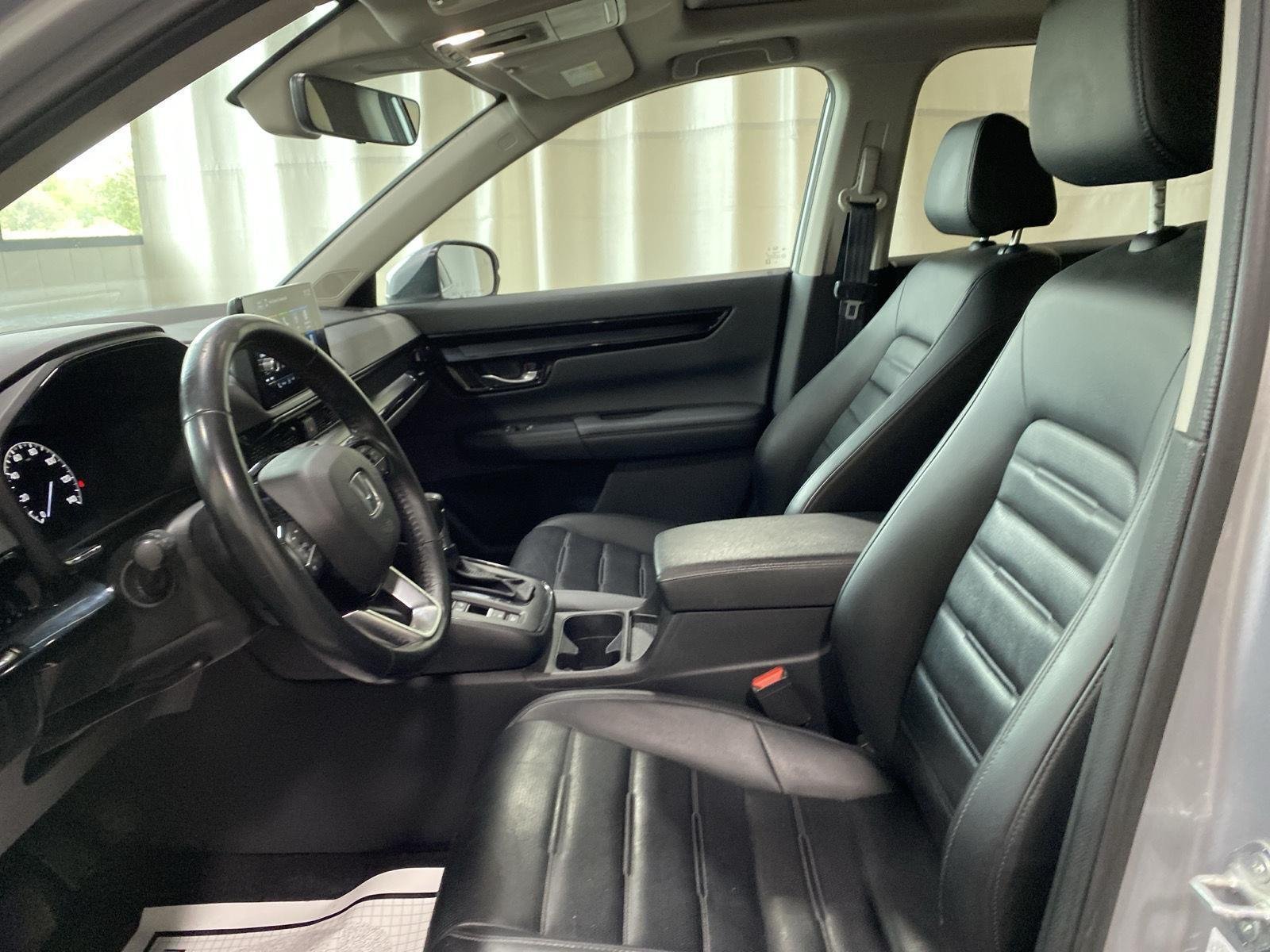 Used 2023 Lunar Silver Metallic Honda EX-L image 16
