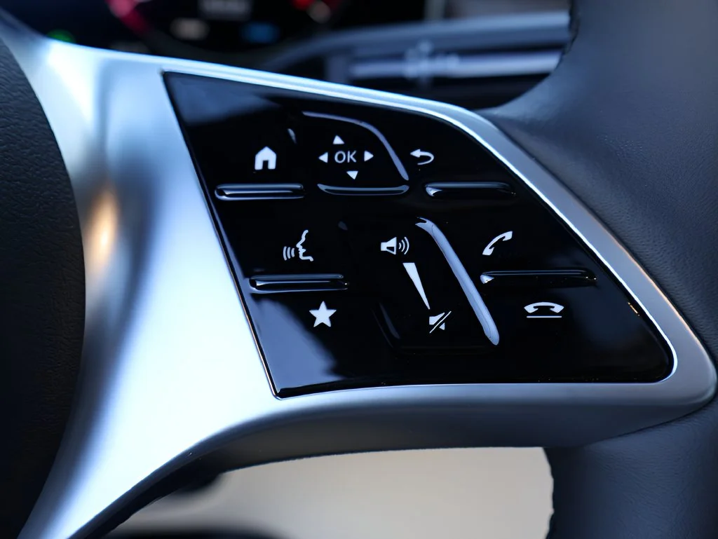New 2027 Grey831 Mercedes-Benz GLC 300 image 36