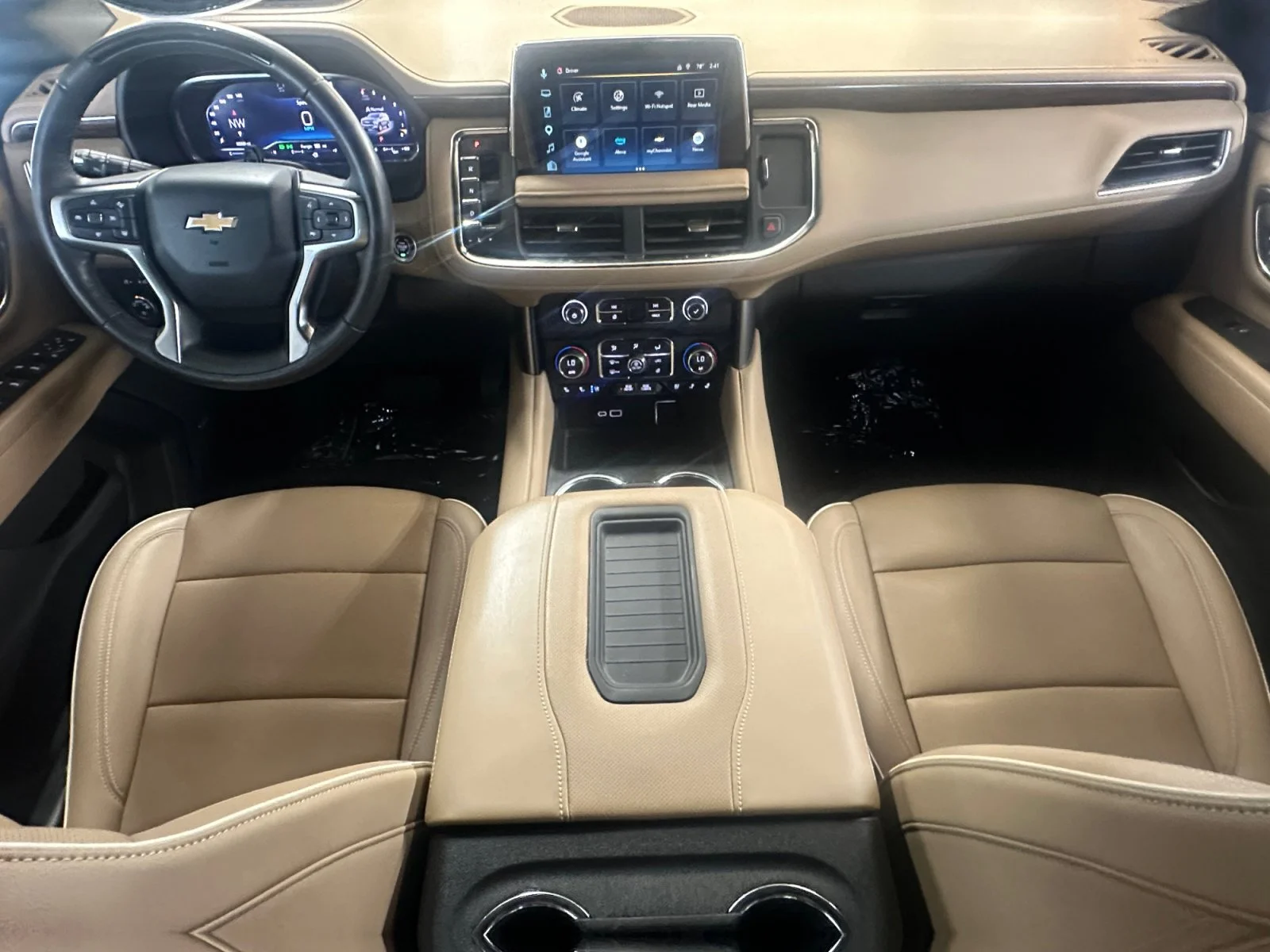 Used 2023 Iridescent Pearl Tricoat Chevrolet Premier image 3