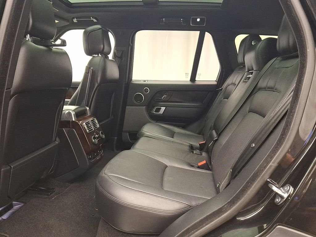 Used 2020 Santorini Black Metallic Land Rover HSE image 10