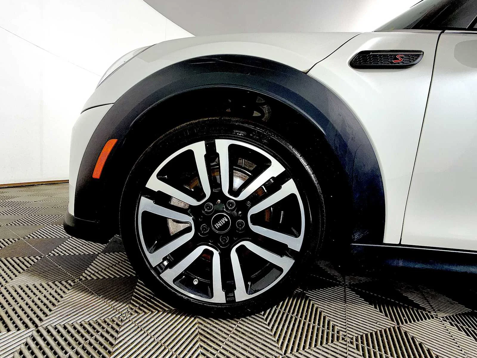 Used 2024 Nanuq White Metallic MINI Cooper S image 8