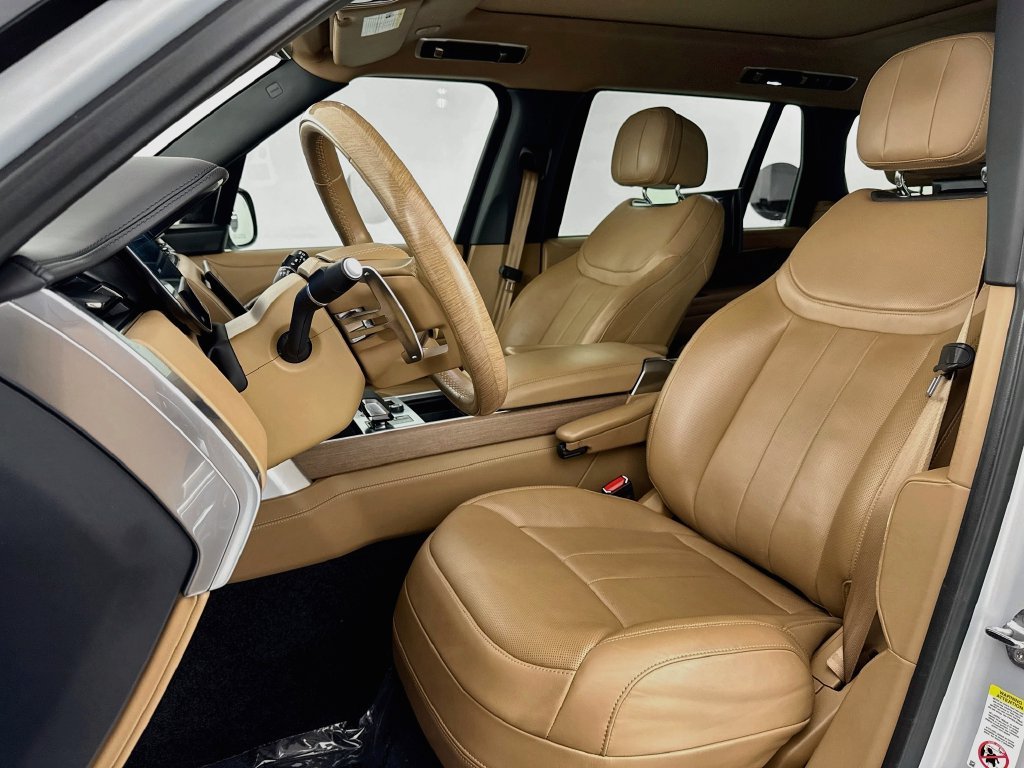 Certified Used 2023 Silver Land Rover Autobiography image 21