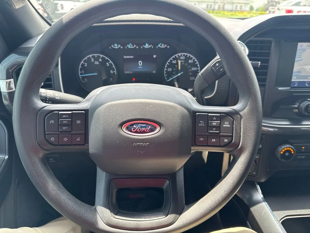 Used 2022 Black Metallic Ford XL image 15