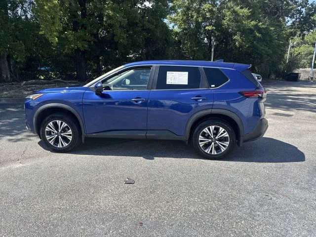Used 2022 Blue Nissan SV image 8