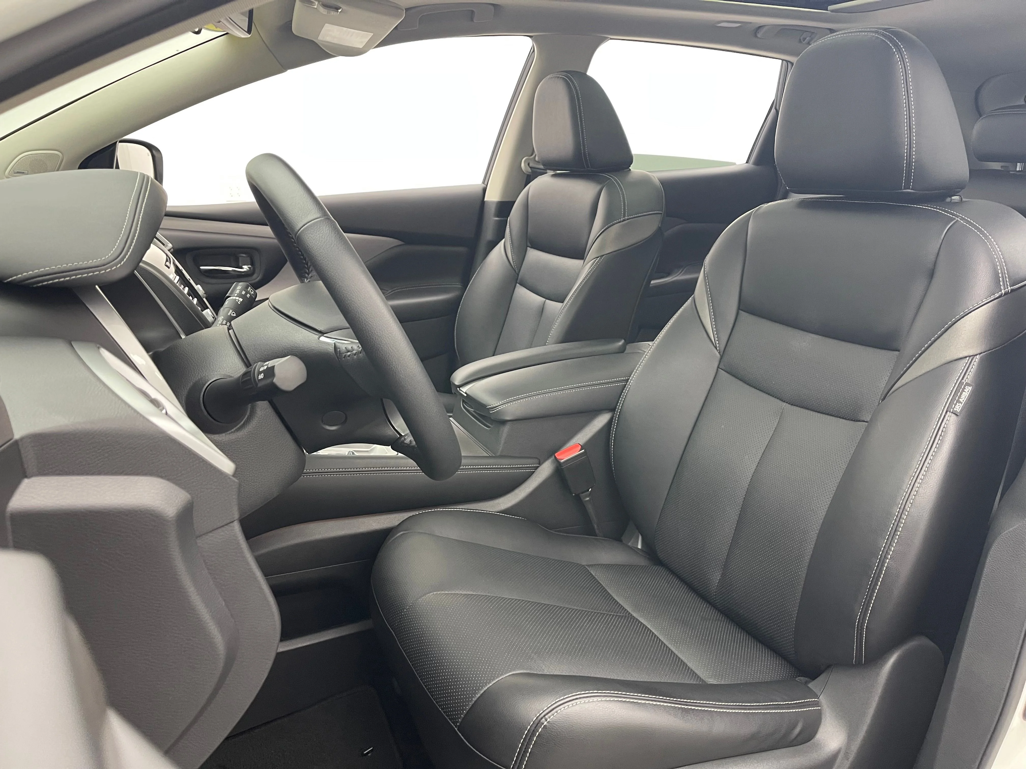 Used 2024 Pearl White Tricoat Nissan SL image 20