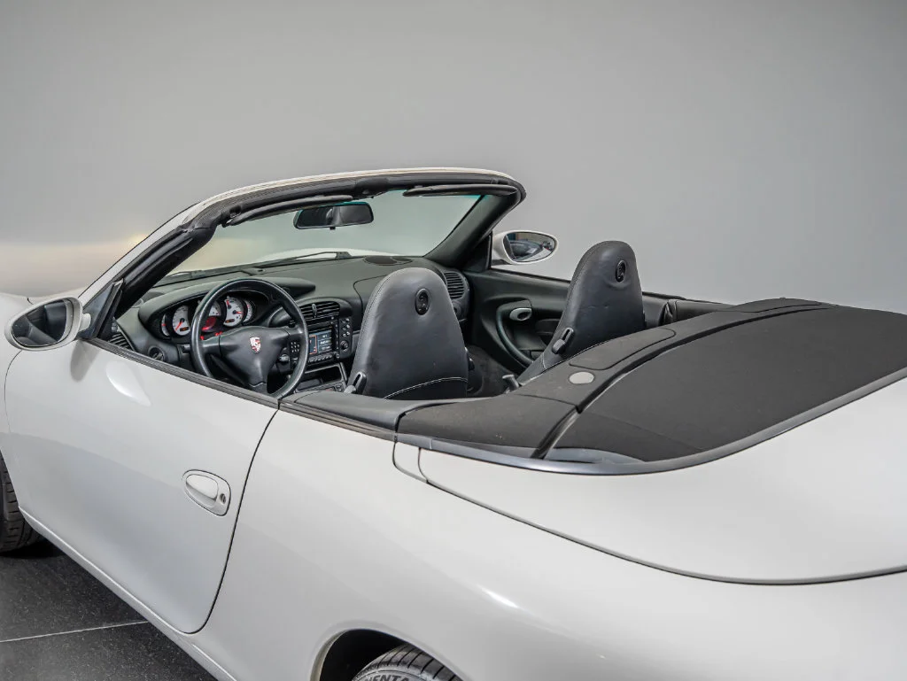 Used 2003 Carrara White Porsche Carrera image 23