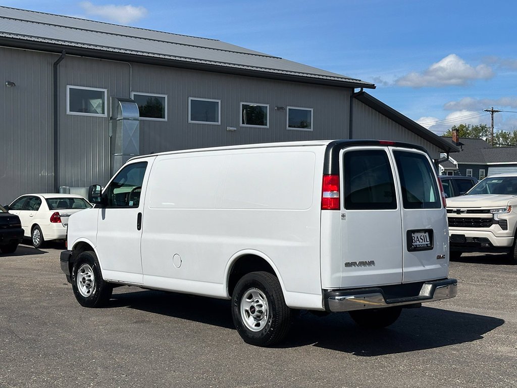 Used 2019 White GMC Work Van image 11