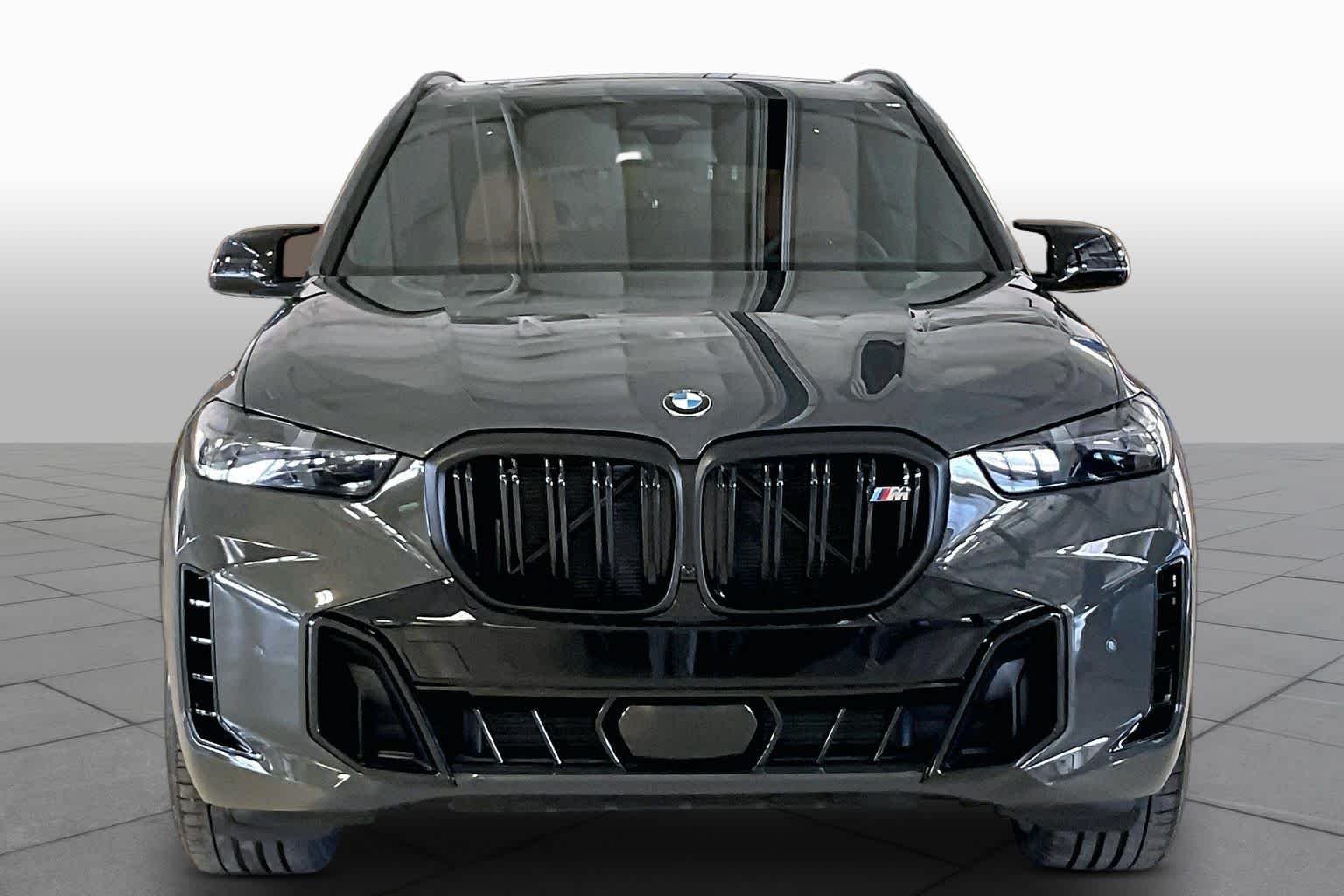 New 2026 Dravit Grey Metallic BMW M60i image 3