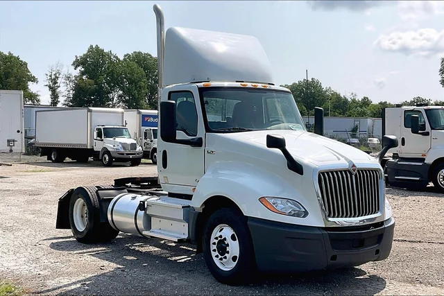 Pre-Owned 2021 International LT625 4x2 Day Cab