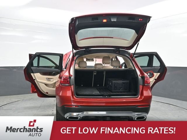 Used 2022 Red Mercedes-Benz GLC 300 image 53