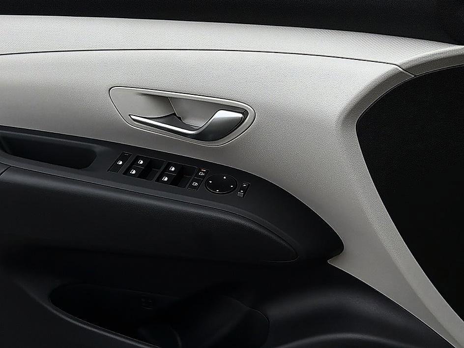 New 2026 Phantom Black Hyundai SEL FWD image 30