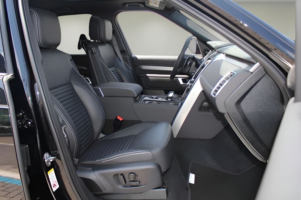 2025 Land Rover Discovery Dynamic SE - Photo 16