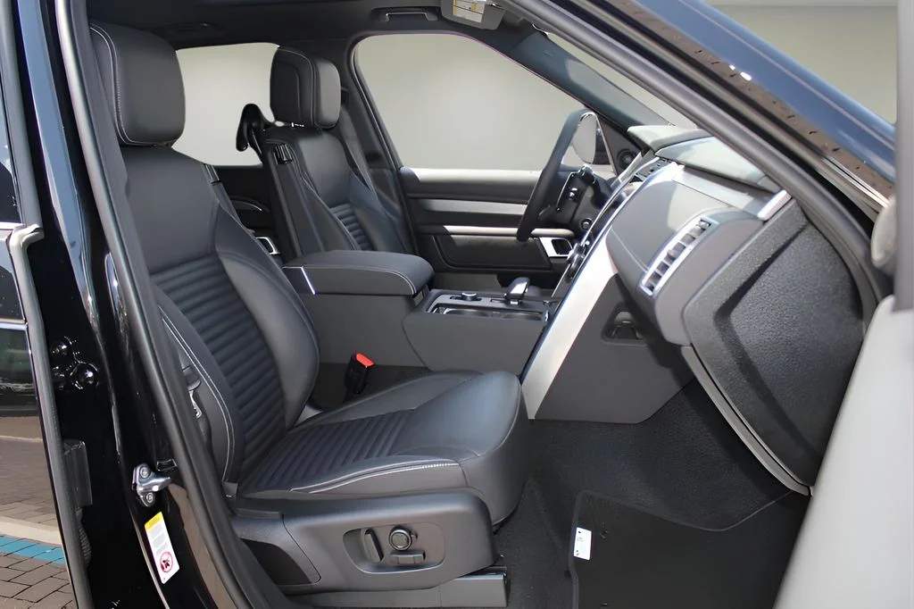2025 Land Rover Discovery Dynamic SE - Photo 16