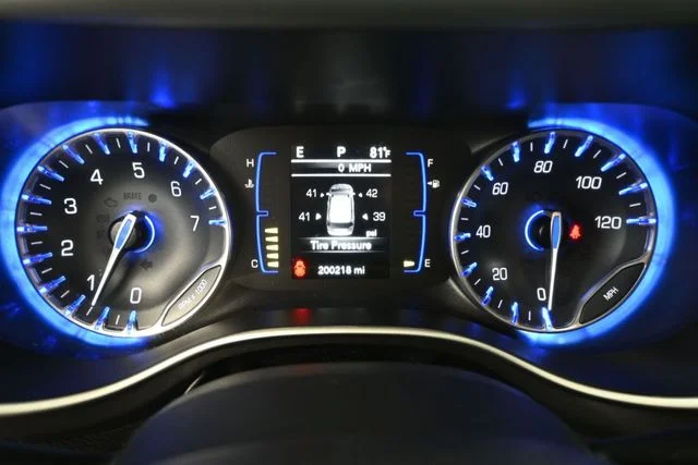 Used 2020 Gray Chrysler Touring L image 22