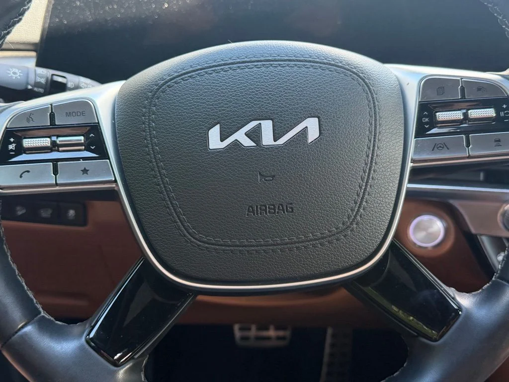 Used 2025 Gray Kia SX-Prestige X-Line image 10