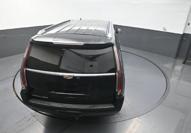 Used 2020 Black Cadillac Premium image 29