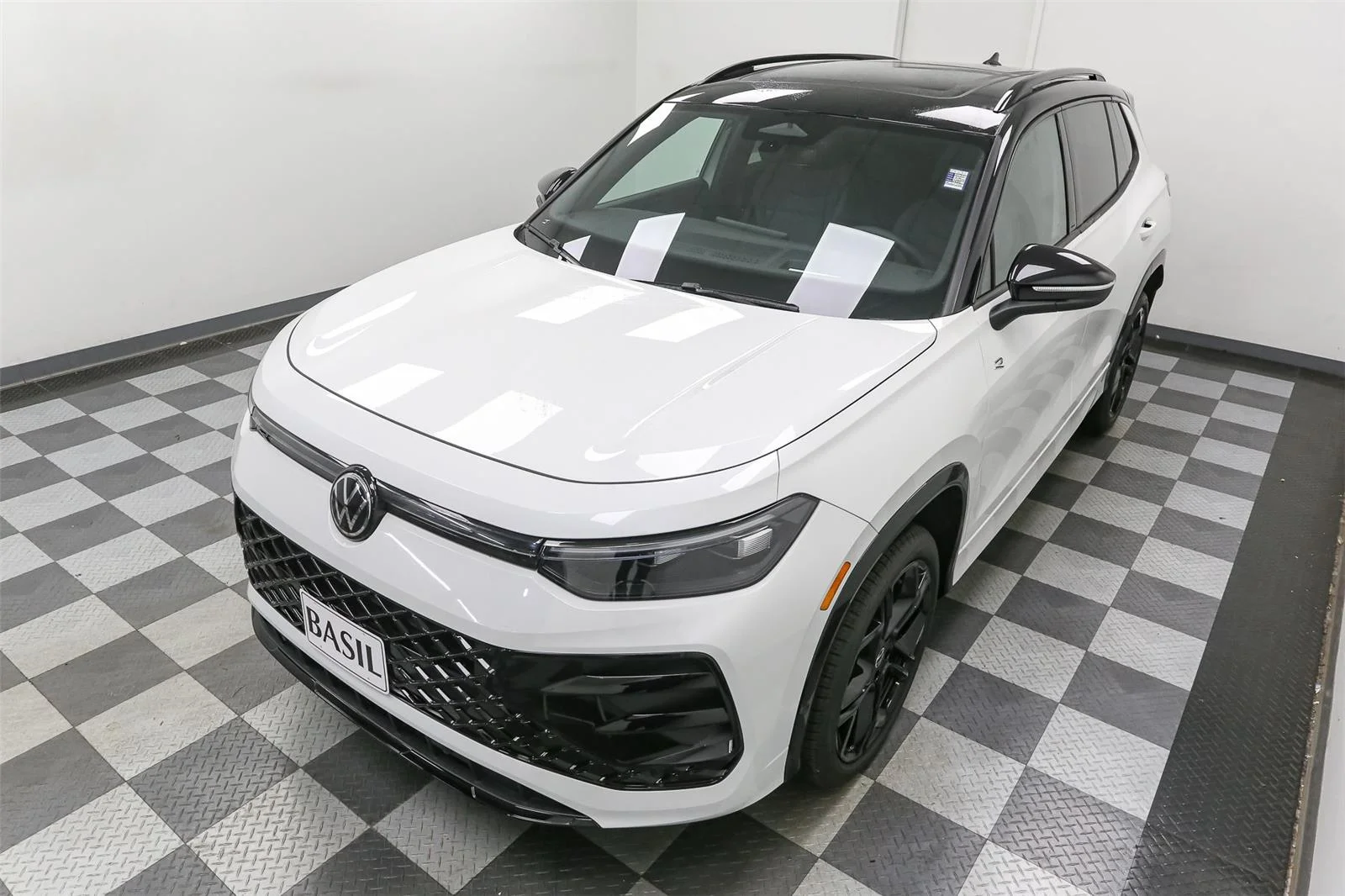 New 2026 Opal White w Deep Black Roof Volkswagen SE R-Line Black image 6