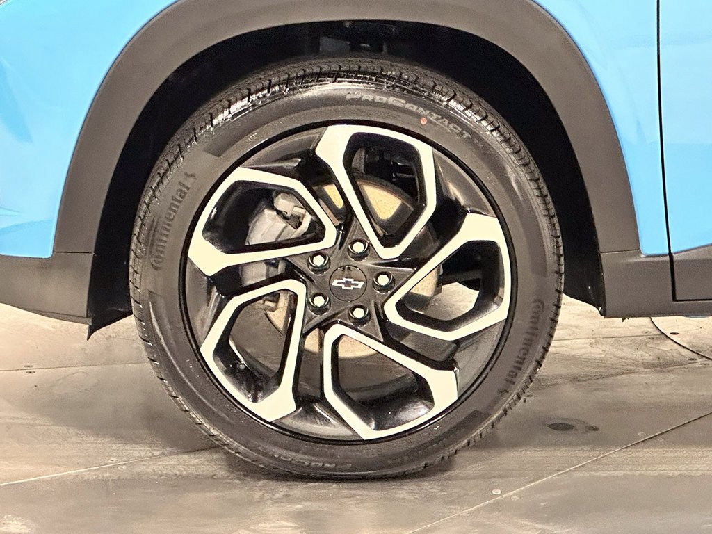 Used 2025 Blue Chevrolet 2RS image 35