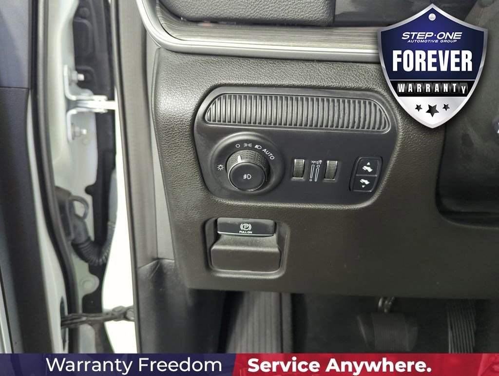 Used 2024 White Jeep Series II image 20