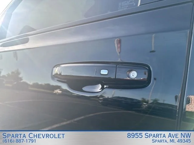 Used 2026 Onyx Black GMC AT4 Ultimate image 10
