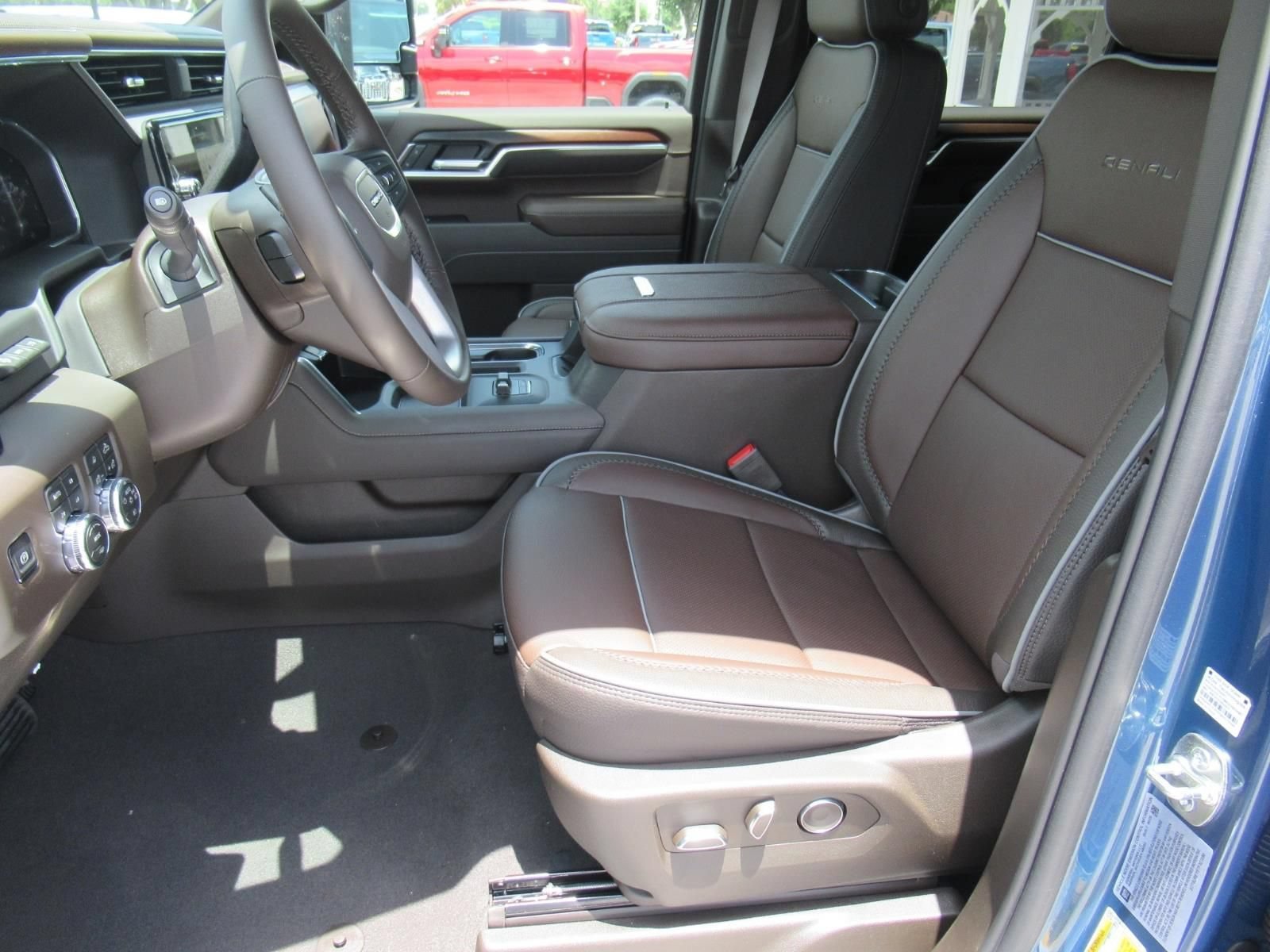 2026 GMC Sierra 2500HD Denali - Photo 17