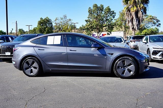 Used 2021  Tesla Standard Range Plus image 6